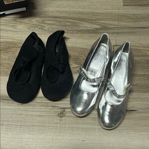 Trinkets Silver & Black Mary Jane Shoes & black ballet flats by Cat and Jack Sz4